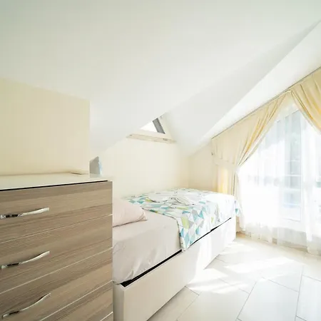 Central Location, Spacious W/pool & View Villa