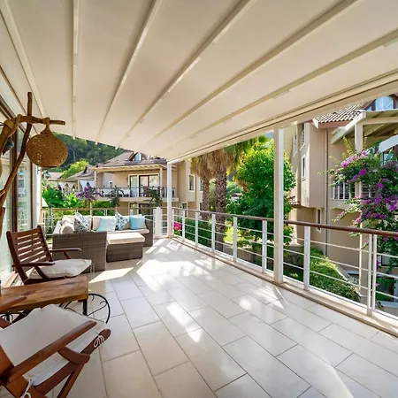 Central Location, Spacious W/pool & View Göcek