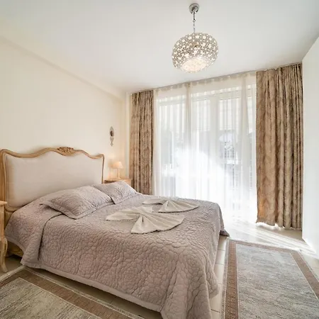 Central Location, Spacious W/pool & View Villa Göcek