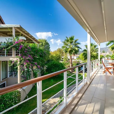 Central Location, Spacious W/pool & View Göcek